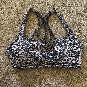 Lululemon Free to be Zen Bra